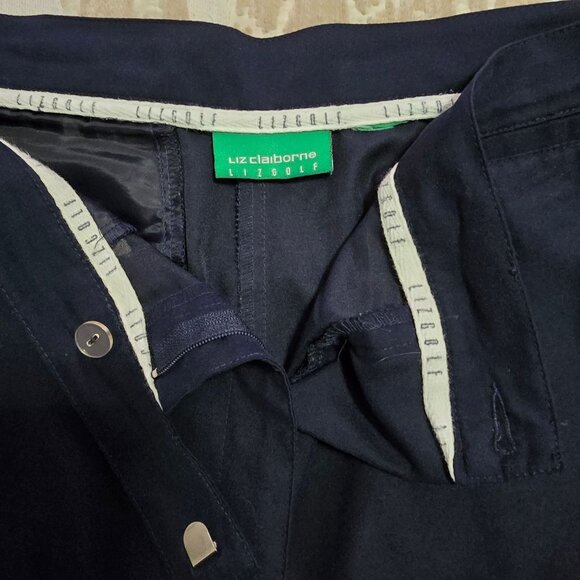 Set of 2 Liz Claiborne Women's Golf Shorts Beige & Navy Flat Front  Size 12 - Picture 9 of 13